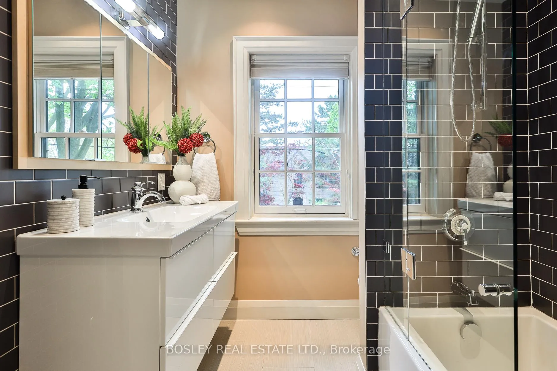 Photo 23 of 164 Hanna Road, Toronto, Leaside — HOMEH
