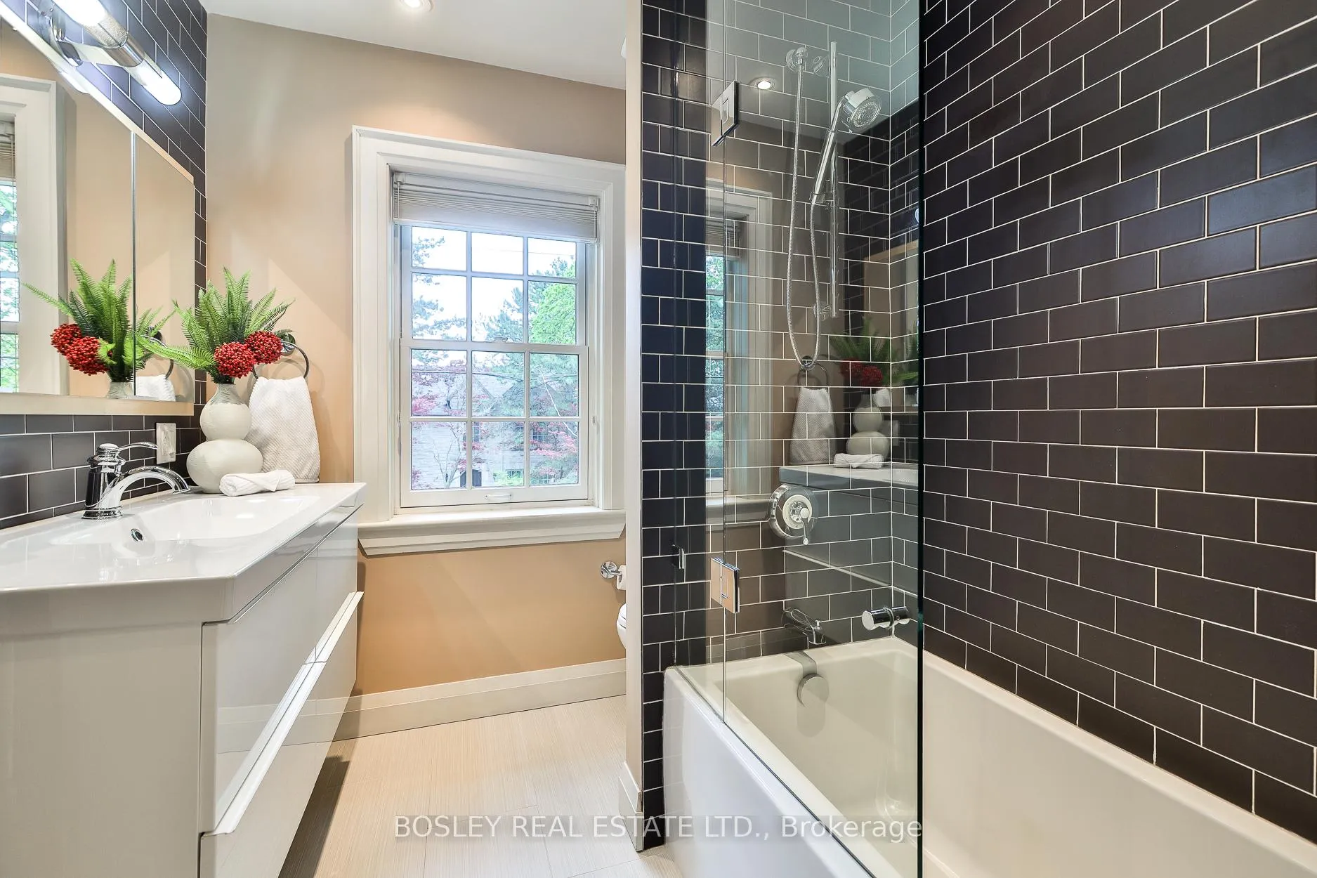 Photo 24 of 164 Hanna Road, Toronto, Leaside — HOMEH