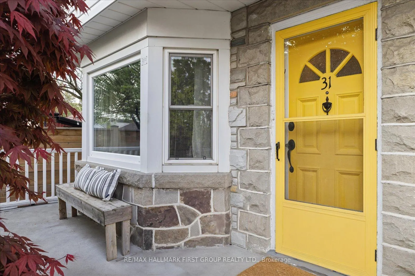 Photo 3 of 31 Machockie Road, Toronto, East York — HOMEH