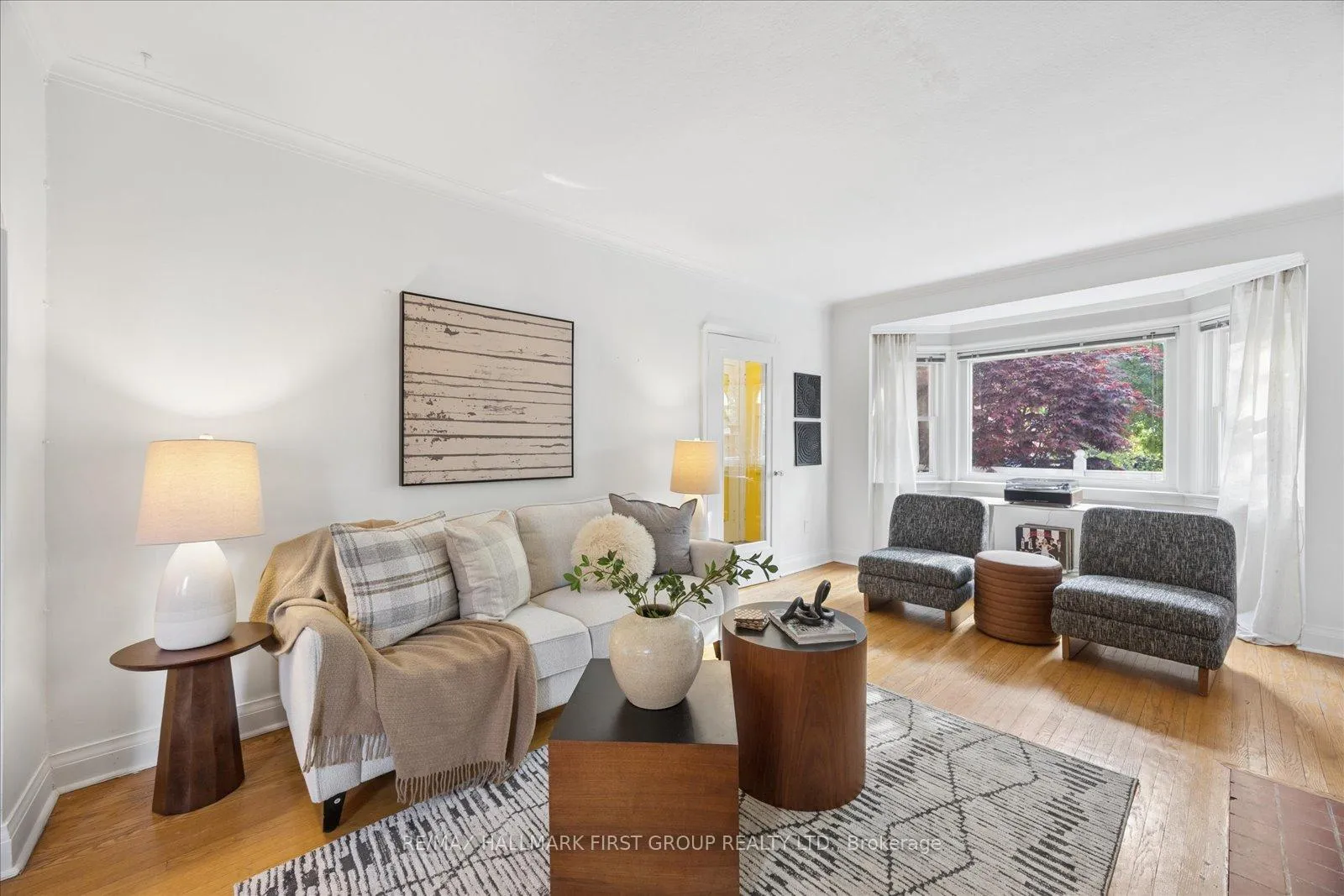 Photo 6 of 31 Machockie Road, Toronto, East York — HOMEH