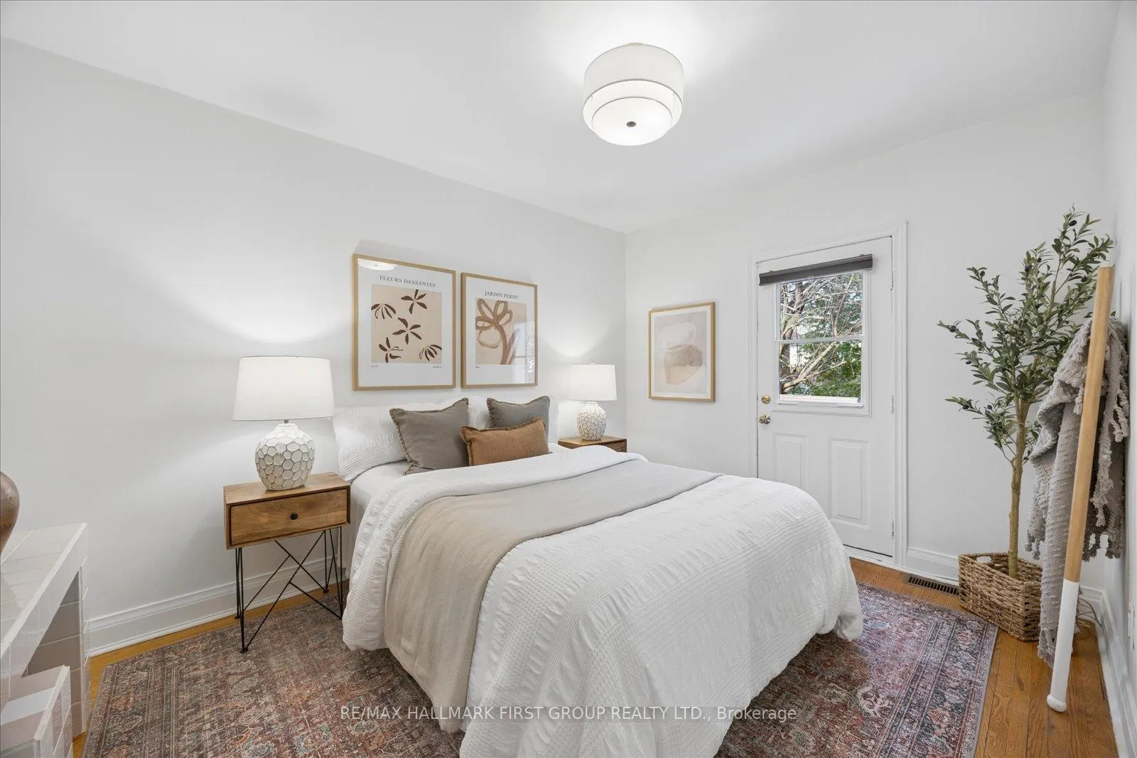 Photo 16 of 31 Machockie Road, Toronto, East York — HOMEH