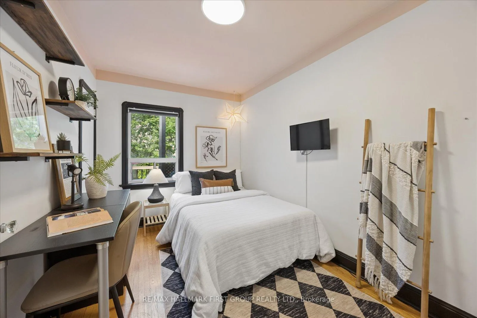 Photo 20 of 31 Machockie Road, Toronto, East York — HOMEH