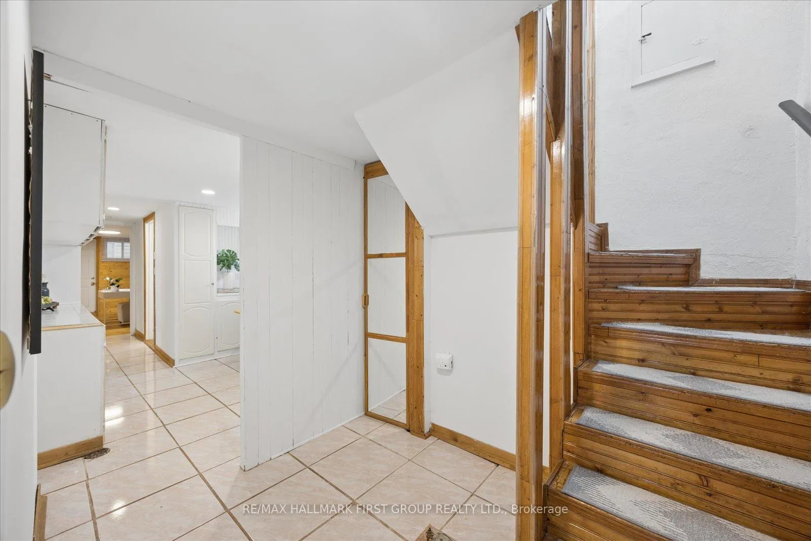 Photo 23 of 31 Machockie Road, Toronto, East York — HOMEH