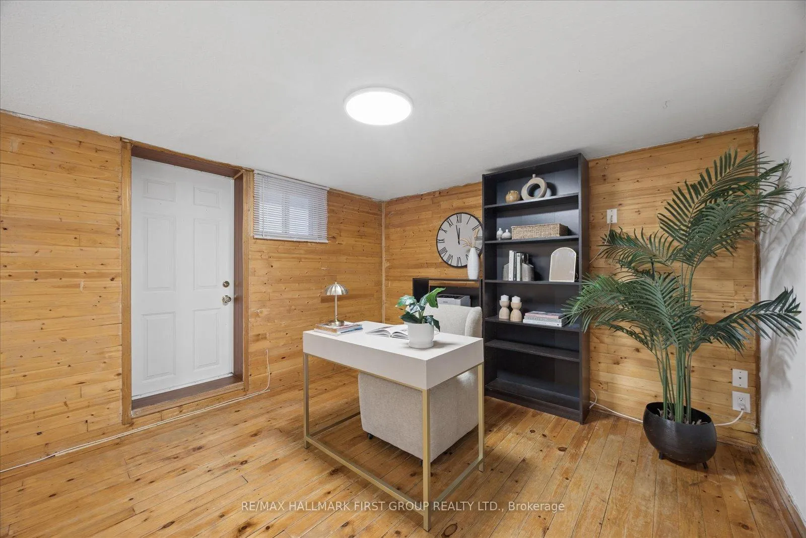 Photo 29 of 31 Machockie Road, Toronto, East York — HOMEH