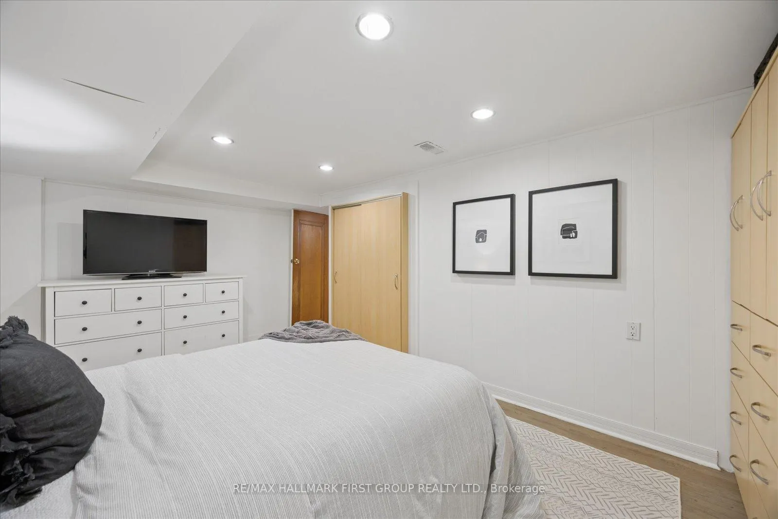 Photo 35 of 31 Machockie Road, Toronto, East York — HOMEH