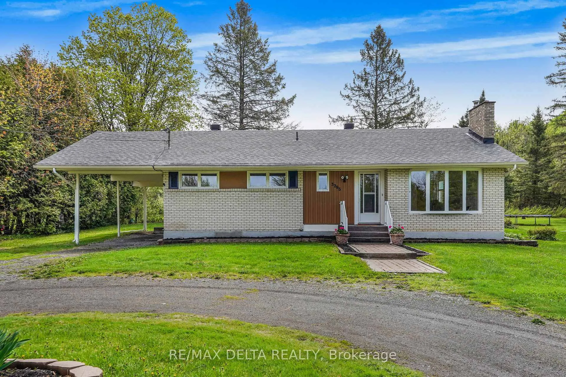Photo 2 of 3295 Highway 34, Champlain, Champlain Twp — HOMEH