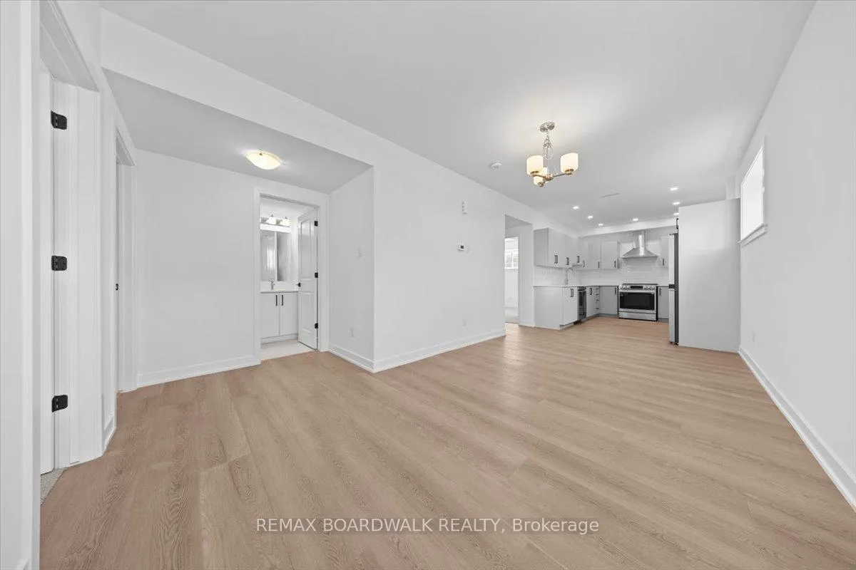 Photo 14 of 141 Shelleright Street, Ottawa, Kanata - Emerald Meadows/Trailwest — HOMEH