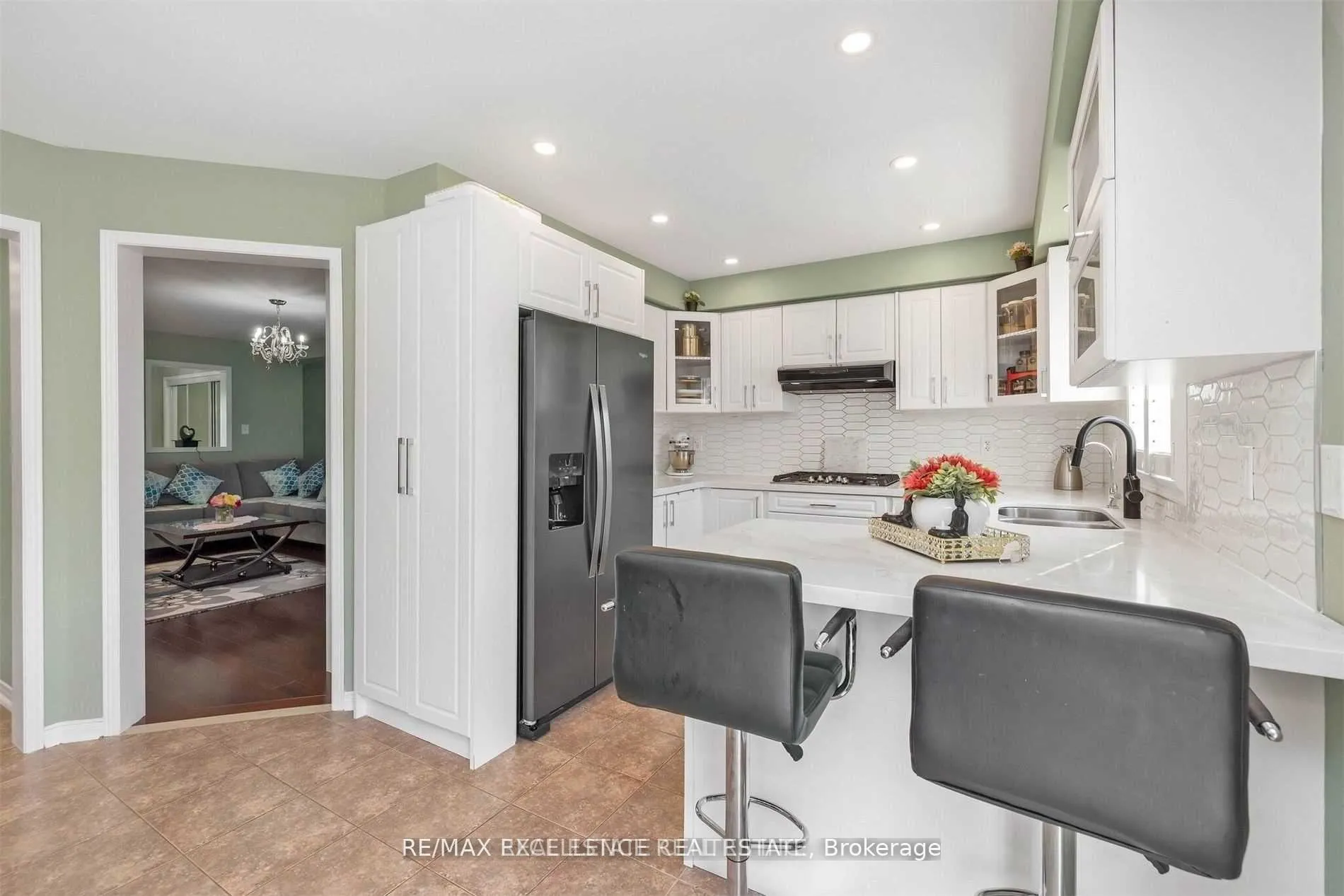 Photo 11 of 34 Snowberry Crescent S, Halton Hills, Georgetown — HOMEH