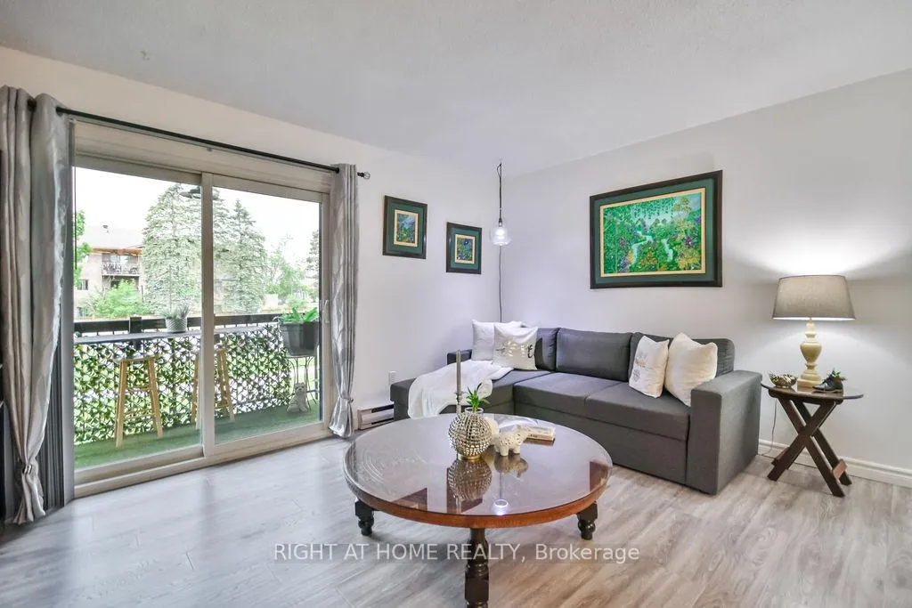 Photo 6 of Unit B6, 179 Edgehill Drive, Barrie, Letitia Heights — HOMEH