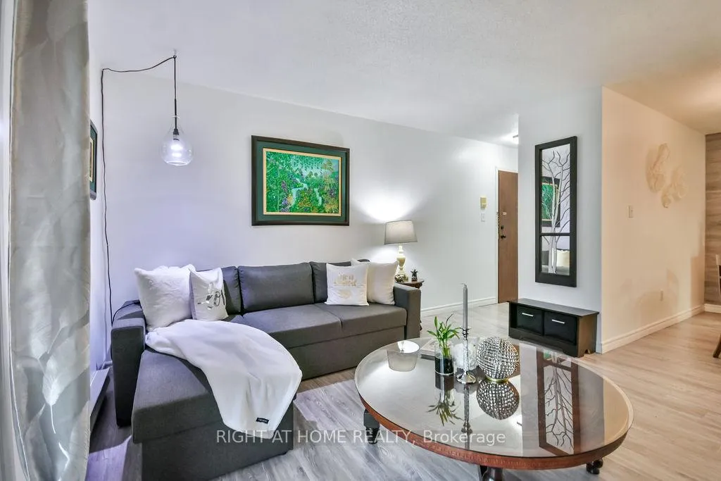 Photo 7 of Unit B6, 179 Edgehill Drive, Barrie, Letitia Heights — HOMEH