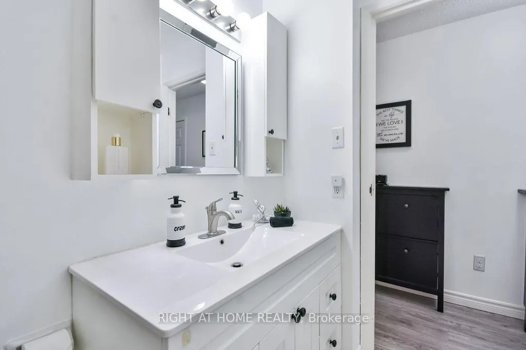 Photo 17 of Unit B6, 179 Edgehill Drive, Barrie, Letitia Heights — HOMEH