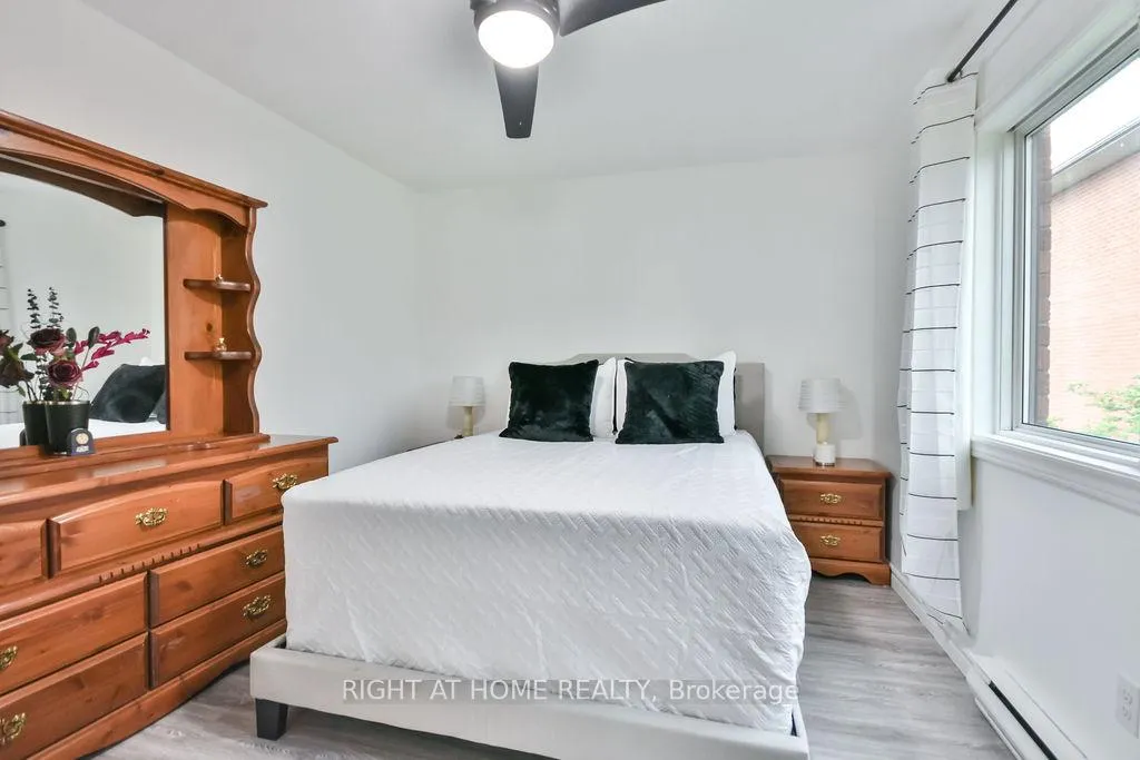 Photo 18 of Unit B6, 179 Edgehill Drive, Barrie, Letitia Heights — HOMEH
