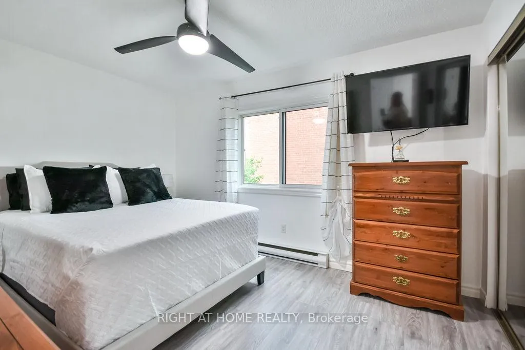 Photo 19 of Unit B6, 179 Edgehill Drive, Barrie, Letitia Heights — HOMEH