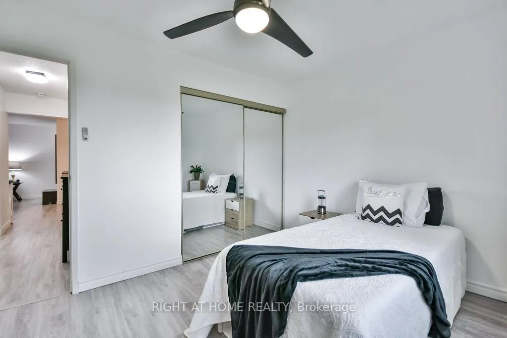 Photo 22 of Unit B6, 179 Edgehill Drive, Barrie, Letitia Heights — HOMEH