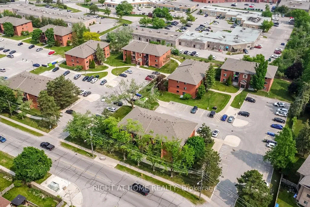 Photo 33 of Unit B6, 179 Edgehill Drive, Barrie, Letitia Heights — HOMEH