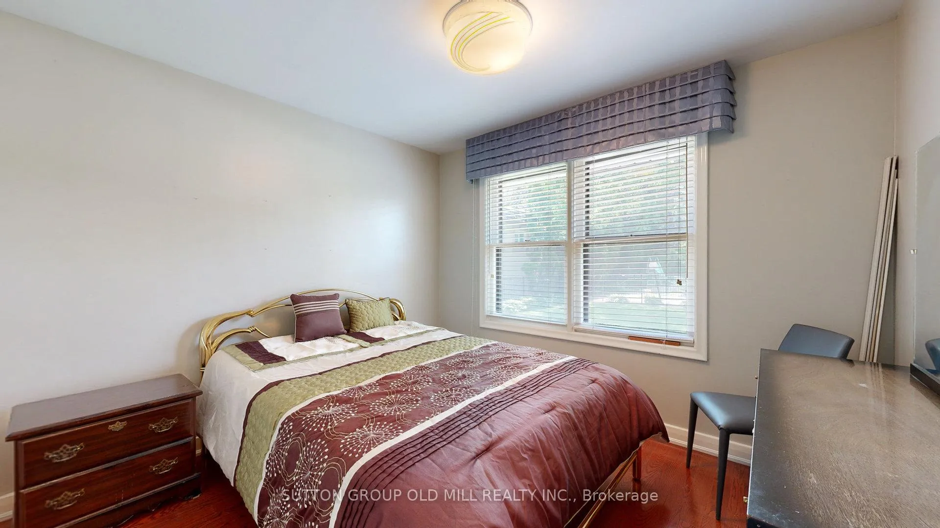Photo 23 of 9 Westmount Park Road, Etobicoke, Humber Heights — HOMEH