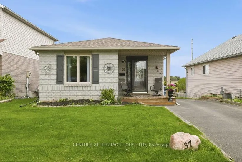 Photo 1 of 37 Anastasia Crescent, Brantford, Lynden Hills — HOMEH