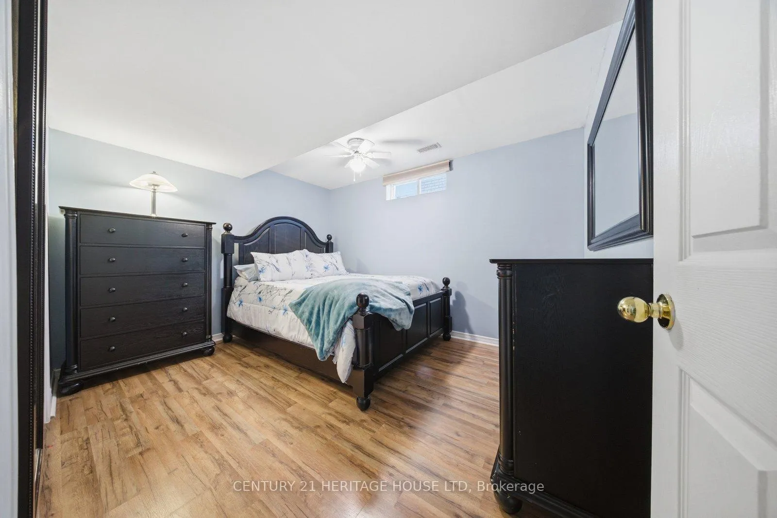 Photo 21 of 37 Anastasia Crescent, Brantford, Lynden Hills — HOMEH