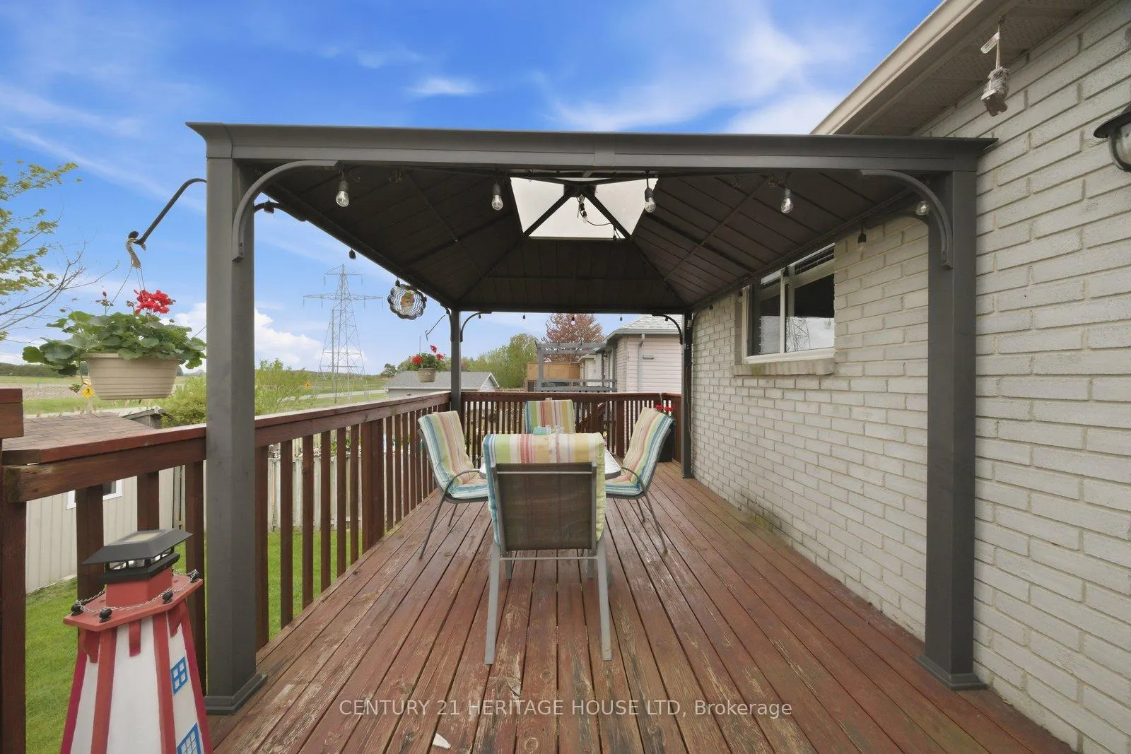 Photo 25 of 37 Anastasia Crescent, Brantford, Lynden Hills — HOMEH