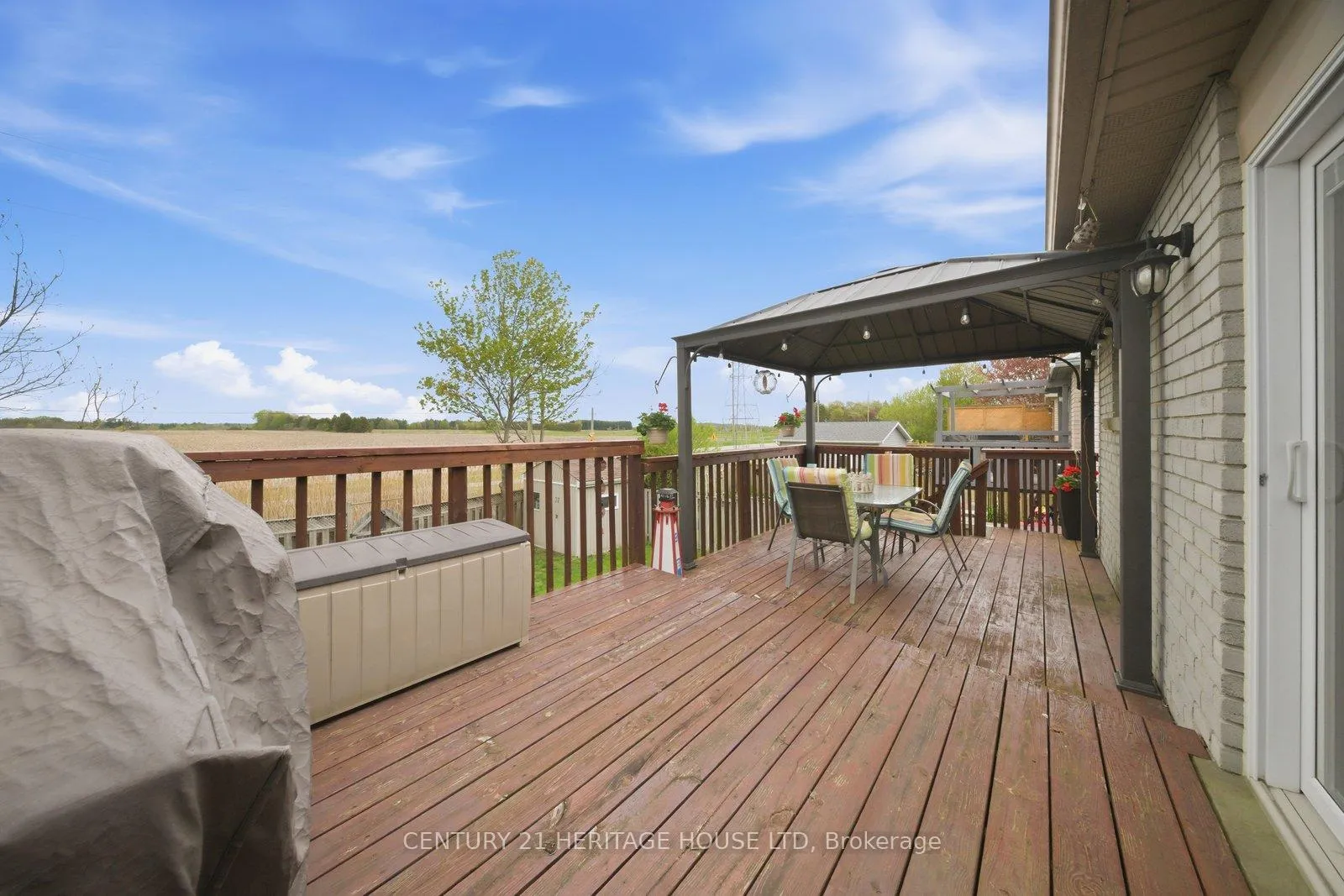 Photo 27 of 37 Anastasia Crescent, Brantford, Lynden Hills — HOMEH