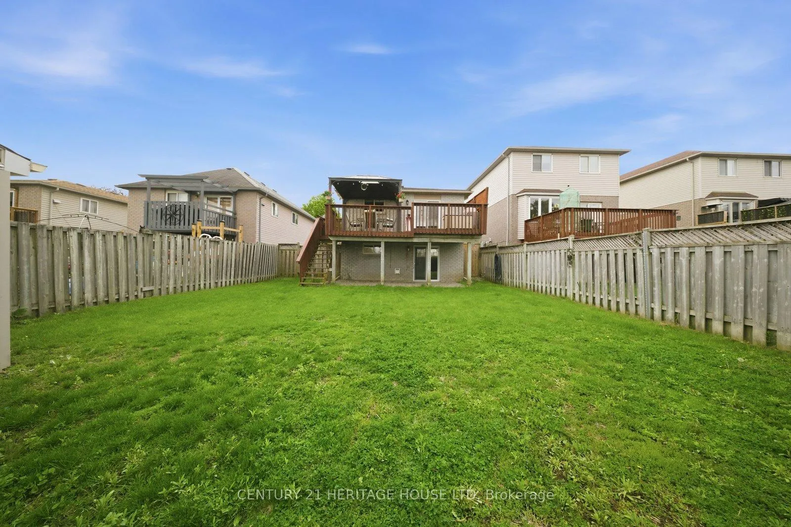 Photo 32 of 37 Anastasia Crescent, Brantford, Lynden Hills — HOMEH
