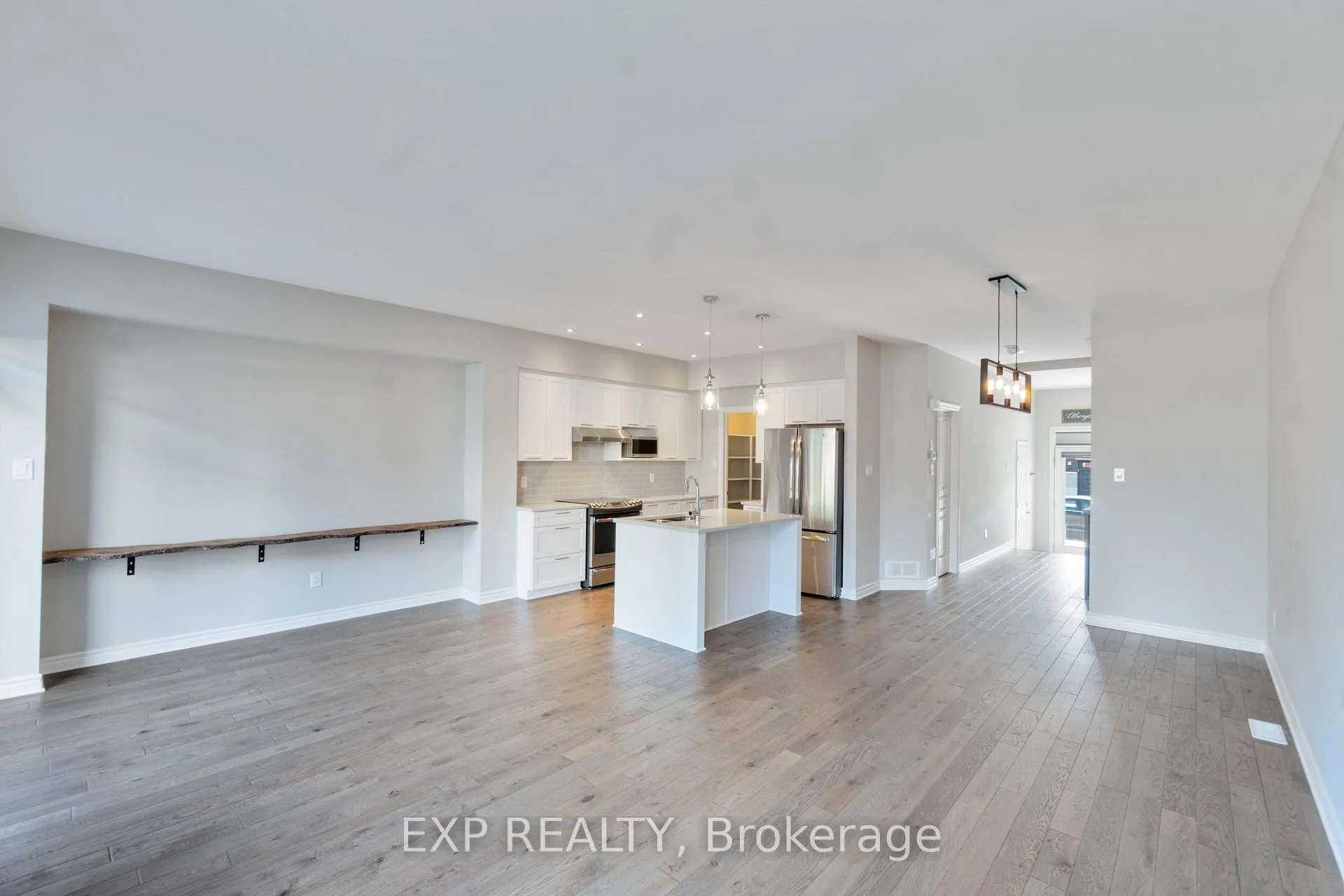 Photo 11 of 760 Carnelian Crescent, Ottawa, Riverside South/Gloucester Glen — HOMEH