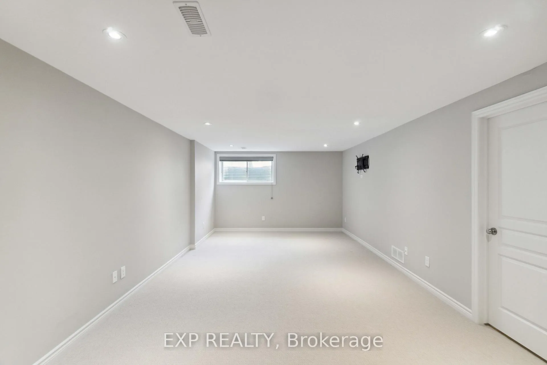 Photo 42 of 760 Carnelian Crescent, Ottawa, Riverside South/Gloucester Glen — HOMEH