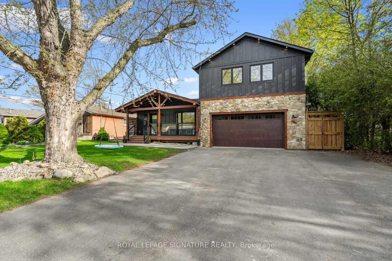 Photo 3 of 917 Vistula Drive, Pickering, West Shore — HOMEH