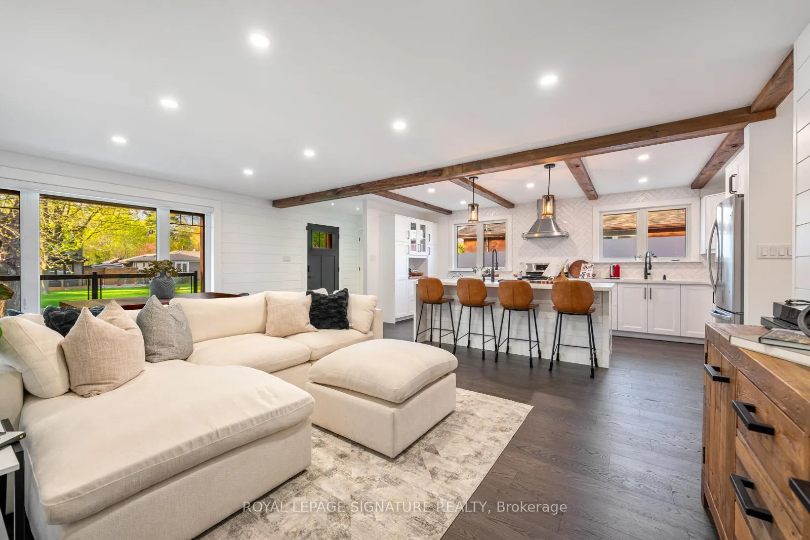 Photo 10 of 917 Vistula Drive, Pickering, West Shore — HOMEH