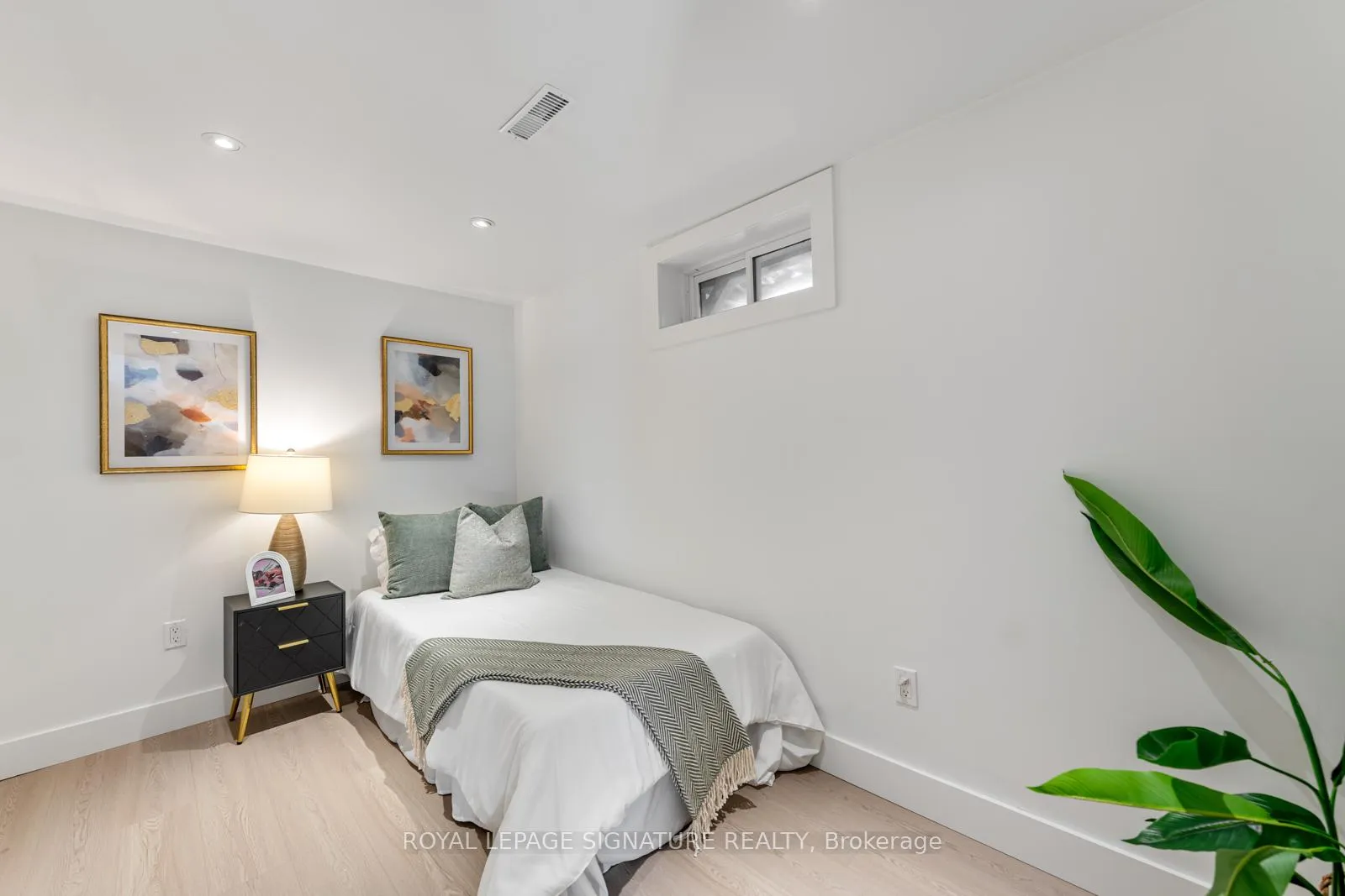 Photo 38 of 917 Vistula Drive, Pickering, West Shore — HOMEH