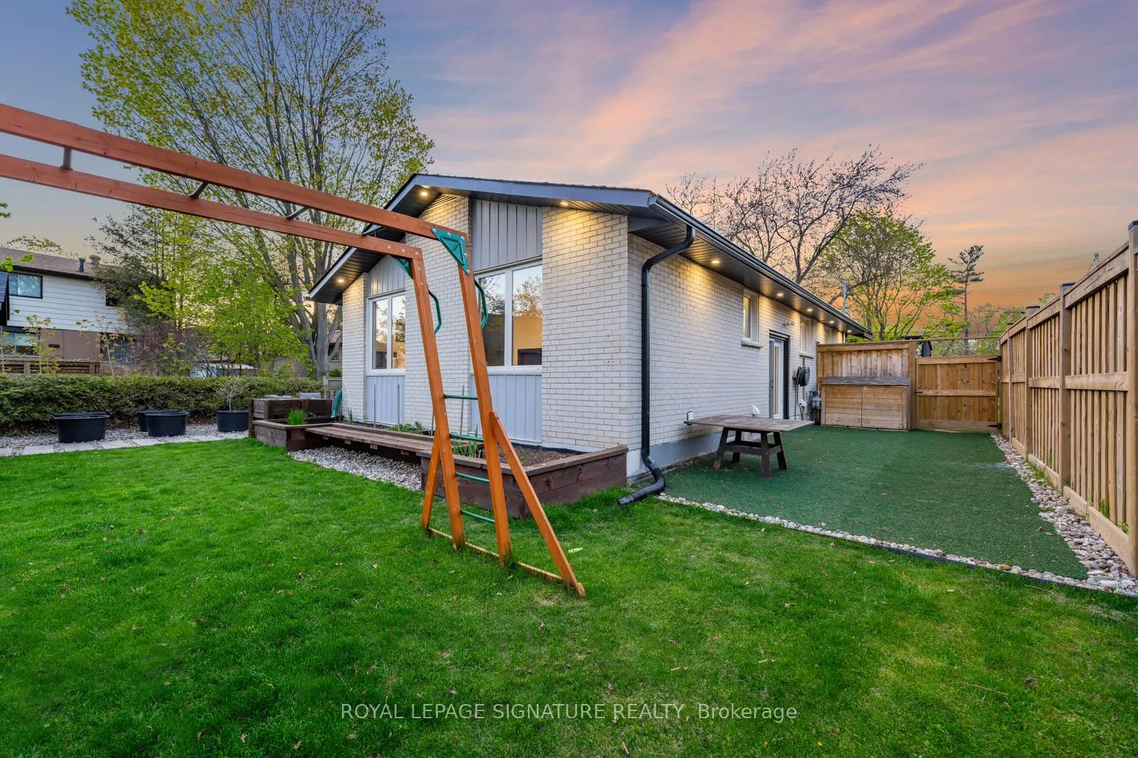 Photo 42 of 917 Vistula Drive, Pickering, West Shore — HOMEH