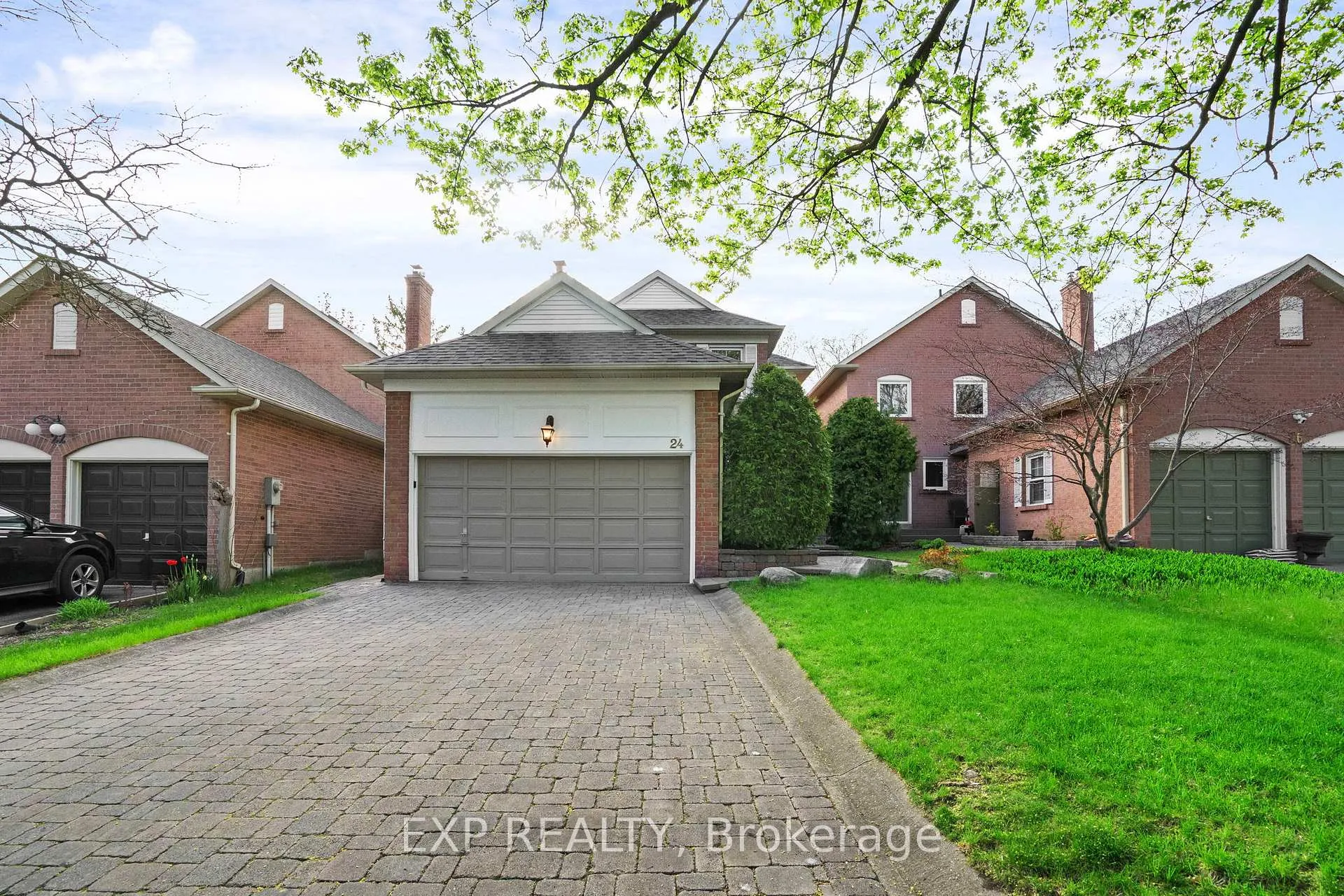 Photo 1 of 24 Juniper Crescent, Markham, Unionville — HOMEH