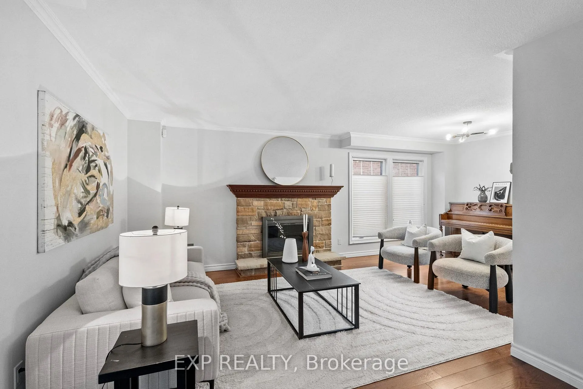 Photo 2 of 24 Juniper Crescent, Markham, Unionville — HOMEH