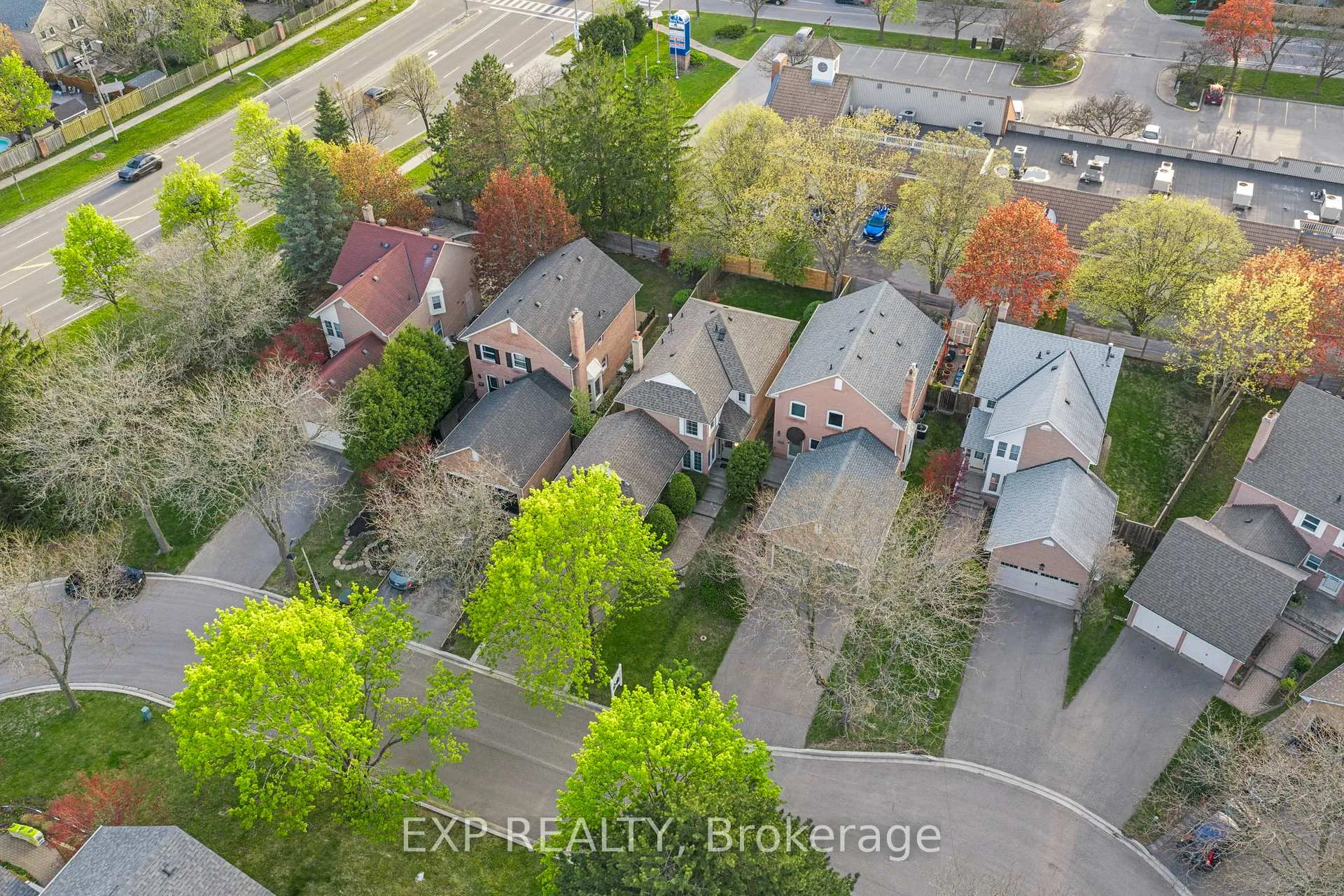 Photo 32 of 24 Juniper Crescent, Markham, Unionville — HOMEH