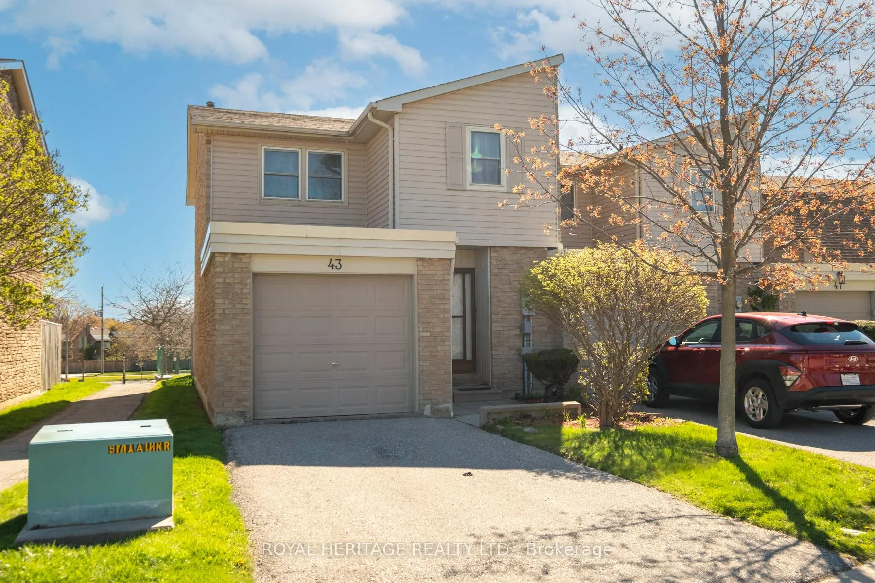 Photo 1 of 43 Clover Ridge Drive W, Ajax, South West — HOMEH