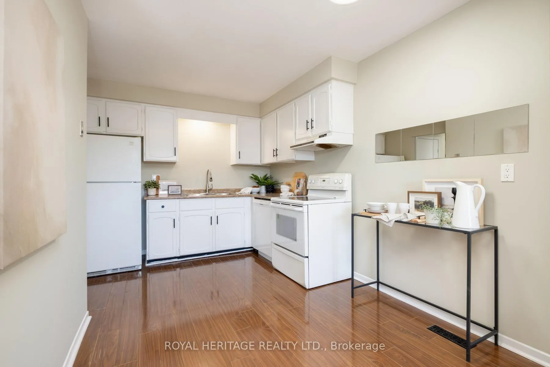 Photo 9 of 43 Clover Ridge Drive W, Ajax, South West — HOMEH