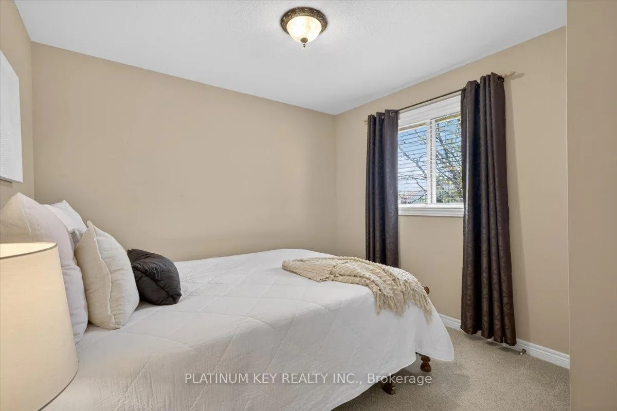 Photo 14 of 519 Darcy Drive, Strathroy-Caradoc, NE — HOMEH
