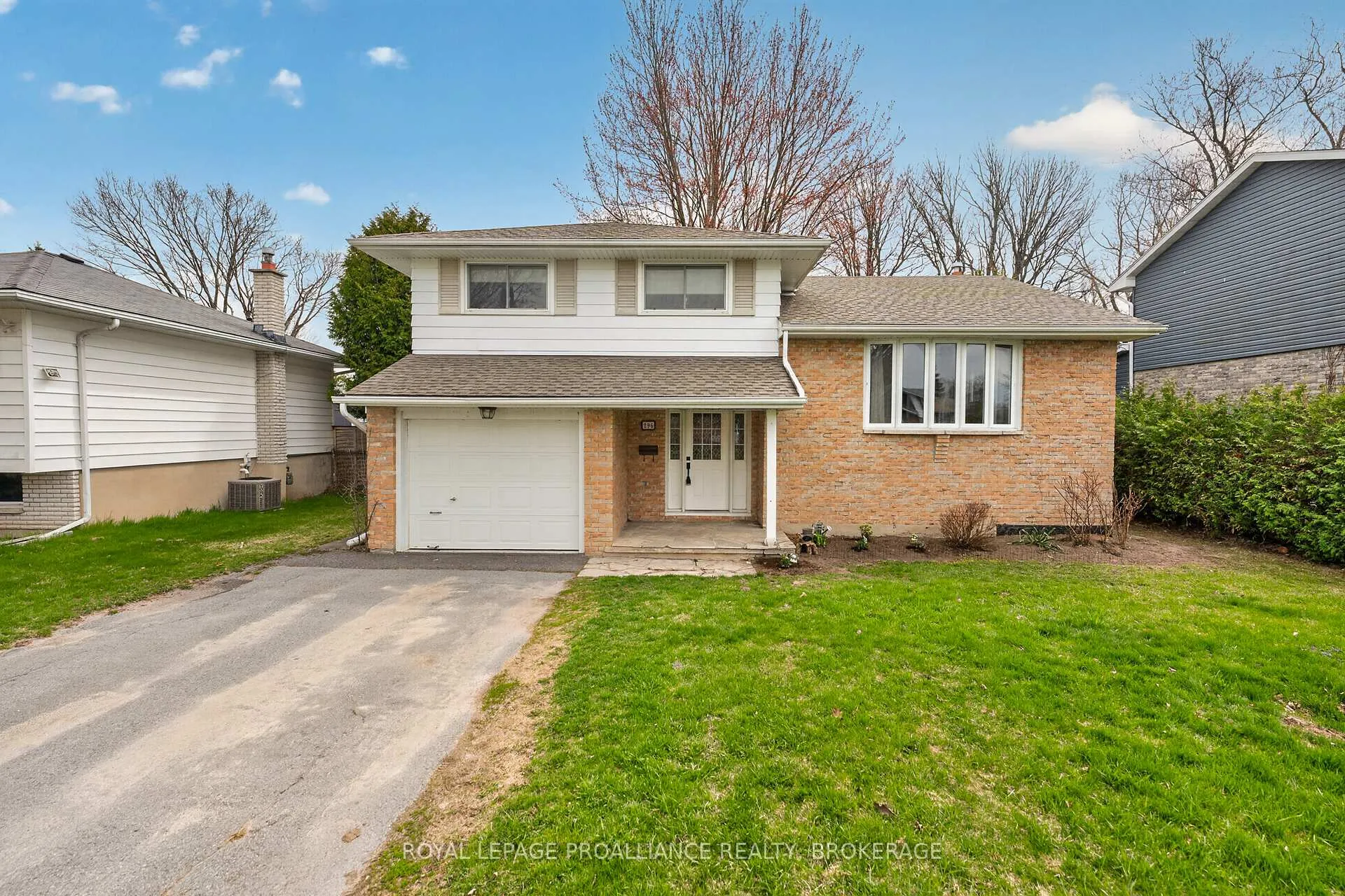 Photo 2 of 296 Olympus Avenue, Kingston, City Southwest — HOMEH