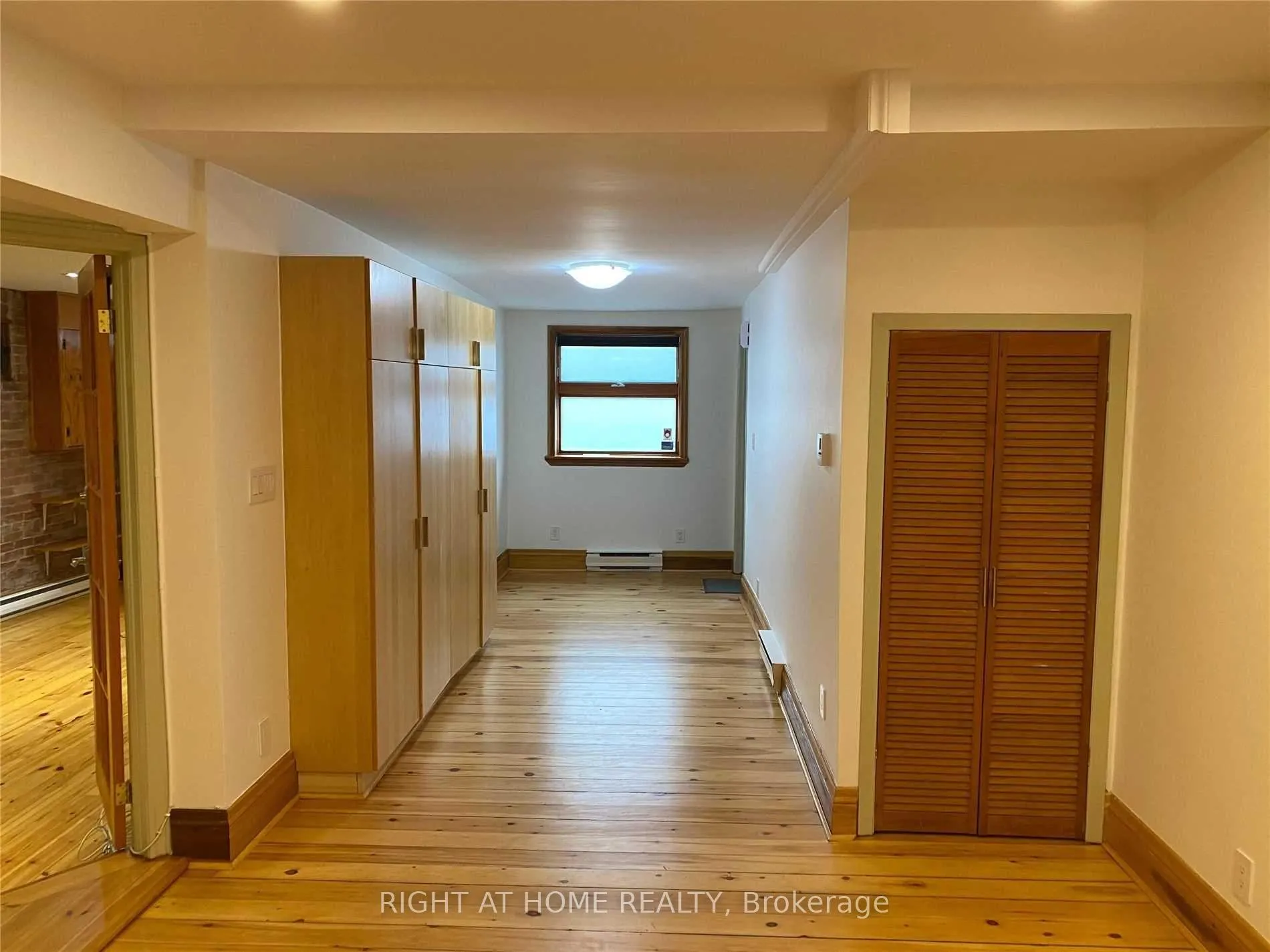 Photo 9 of 22 Croft Street, Toronto, University — HOMEH