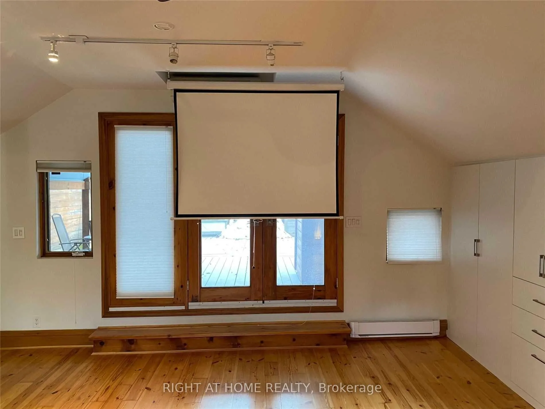 Photo 18 of 22 Croft Street, Toronto, University — HOMEH