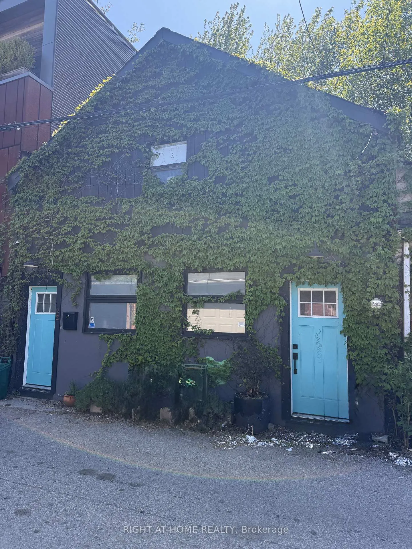 Photo 19 of 22 Croft Street, Toronto, University — HOMEH