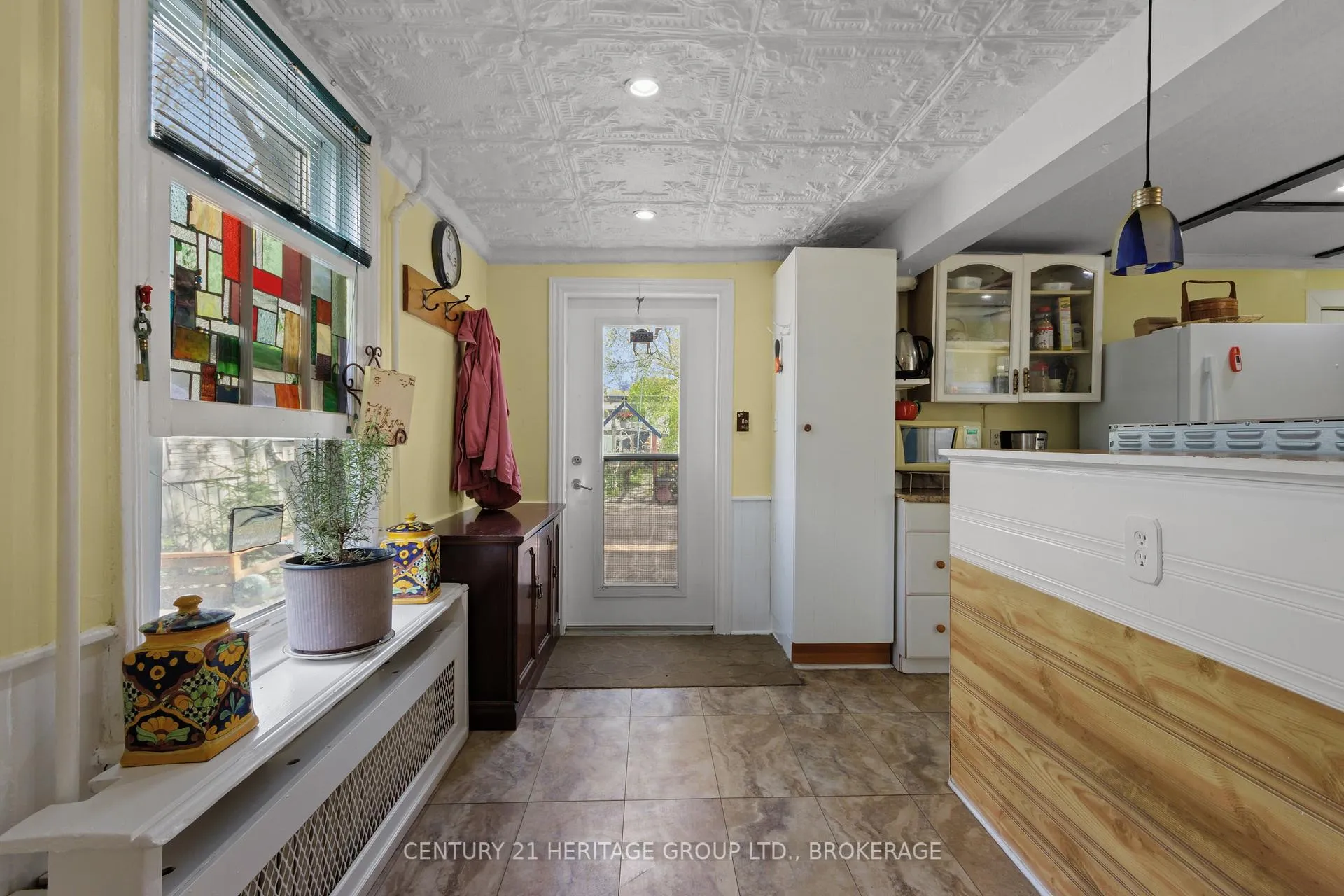 Photo 14 of 126 Charles Street, Kingston, East of Sir John A. Blvd — HOMEH