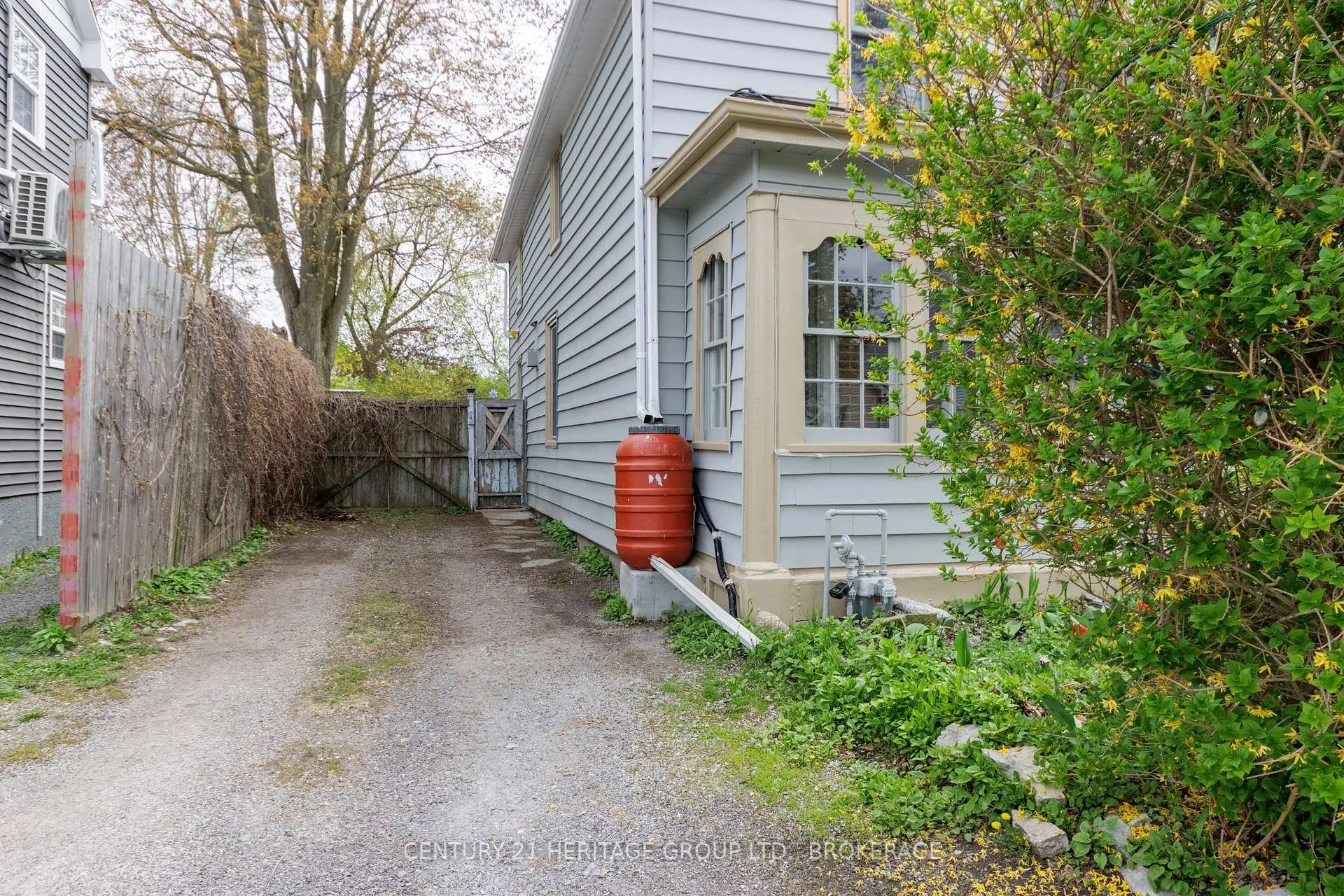 Photo 39 of 126 Charles Street, Kingston, East of Sir John A. Blvd — HOMEH