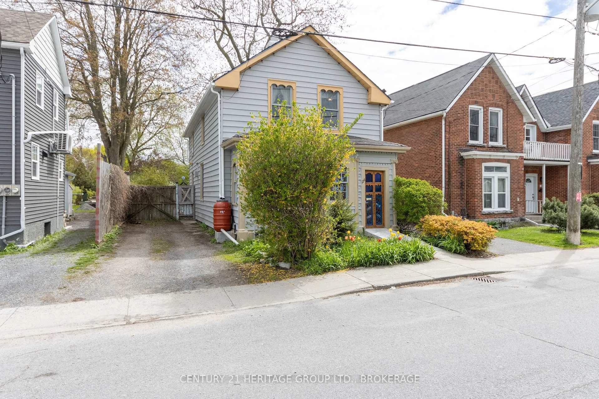 Photo 40 of 126 Charles Street, Kingston, East of Sir John A. Blvd — HOMEH