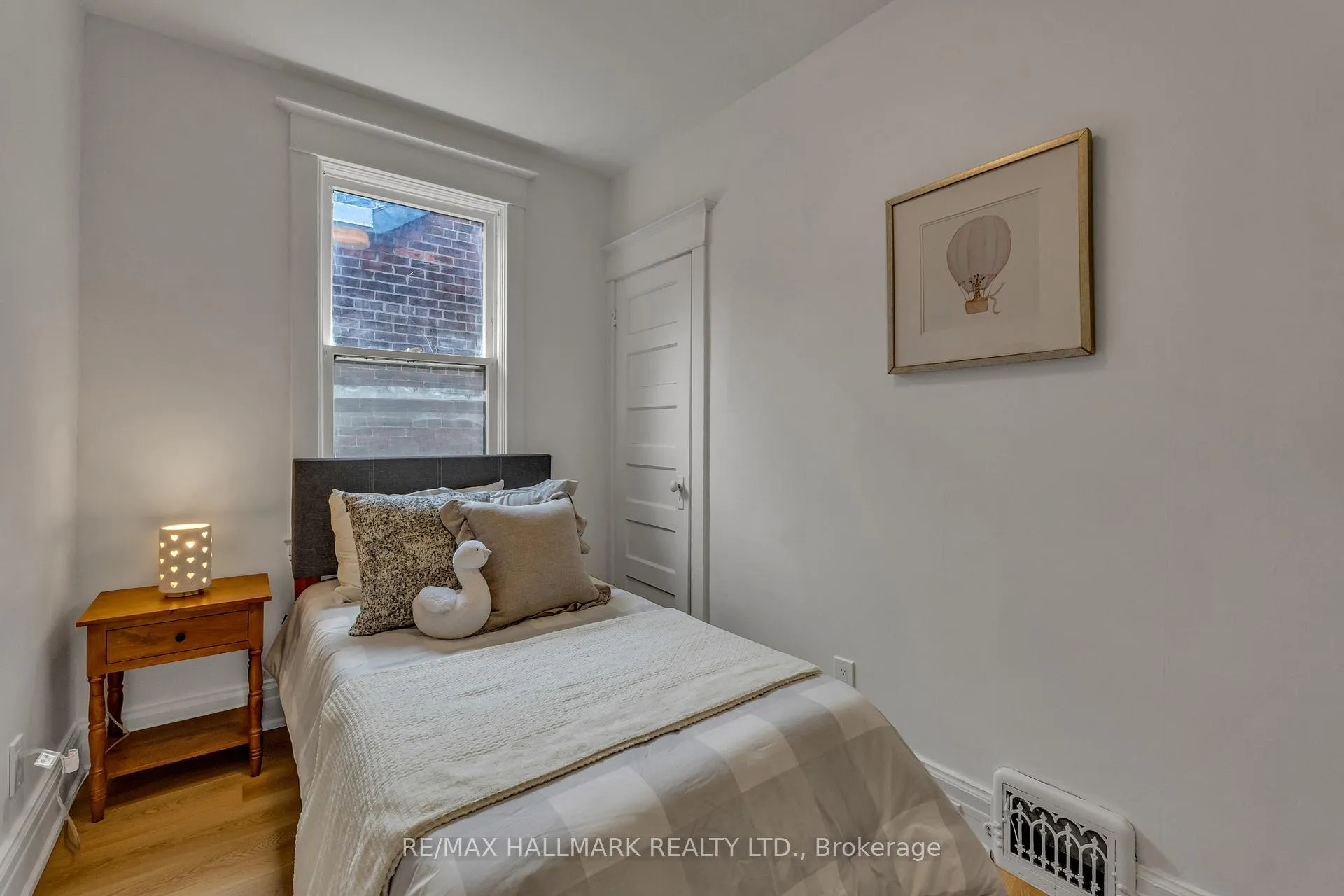 Photo 24 of 49 Ravina Crescent, Toronto, Blake-Jones — HOMEH