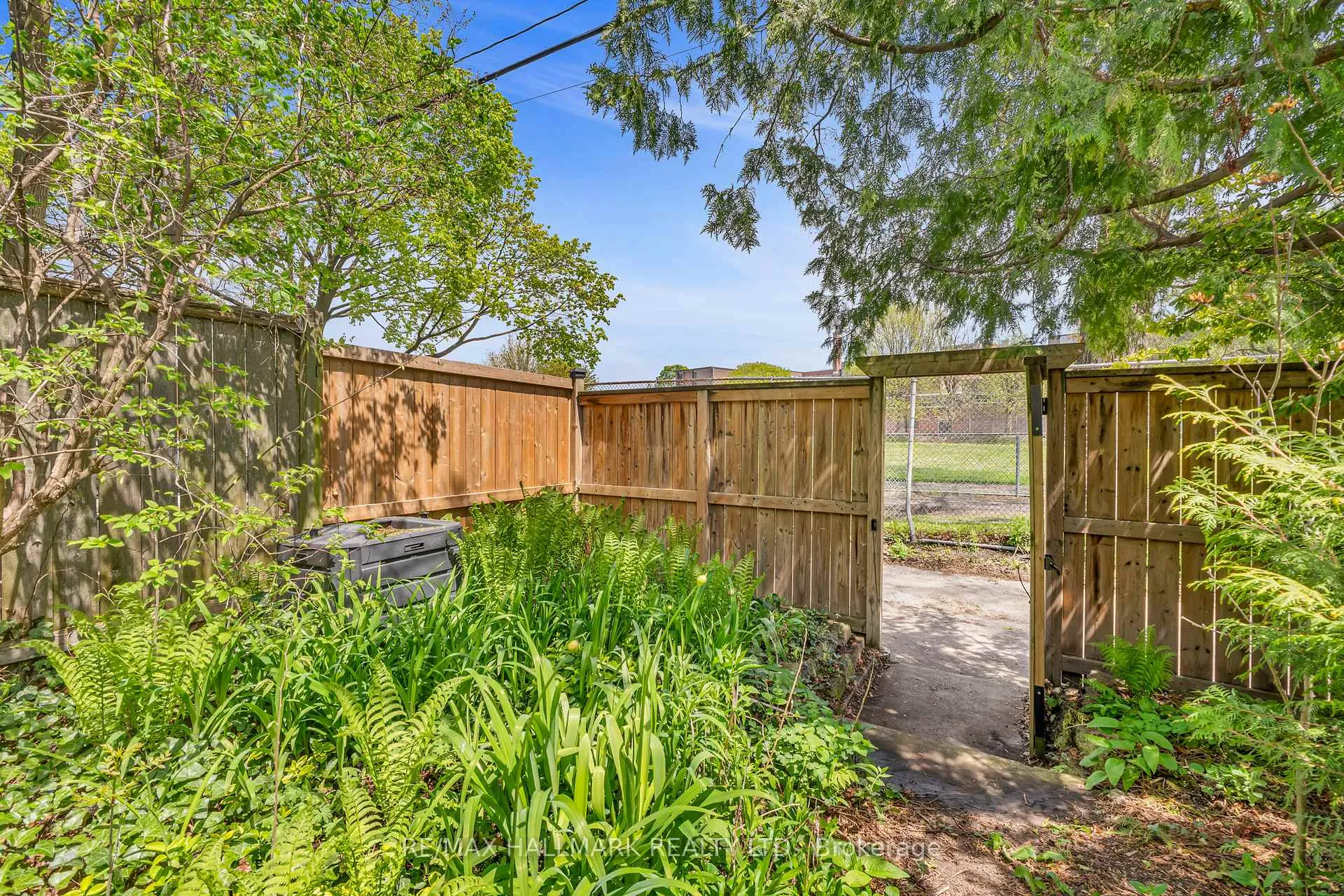 Photo 43 of 49 Ravina Crescent, Toronto, Blake-Jones — HOMEH