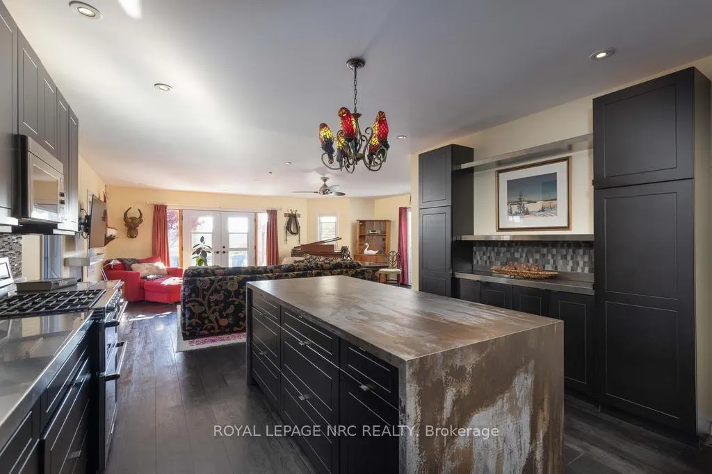 Photo 17 of 149 Main Street, St. Catharines, Port Dalhousie — HOMEH