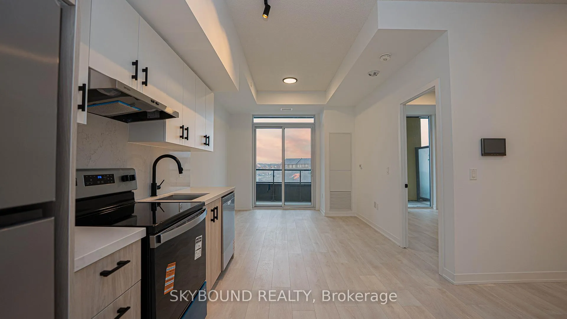 Photo 6 of Unit 336, 4878 Powers Common, Burlington, Alton — HOMEH