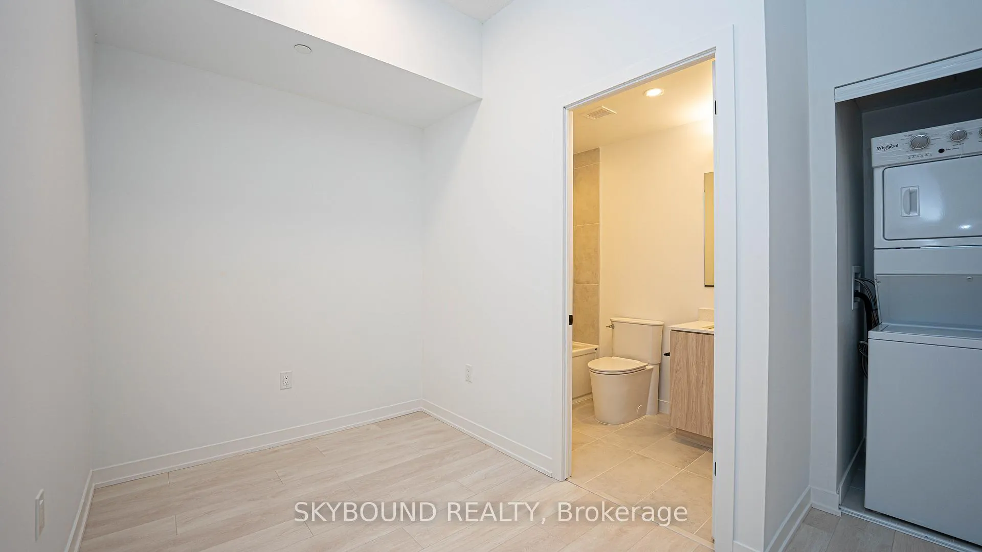 Photo 12 of Unit 336, 4878 Powers Common, Burlington, Alton — HOMEH