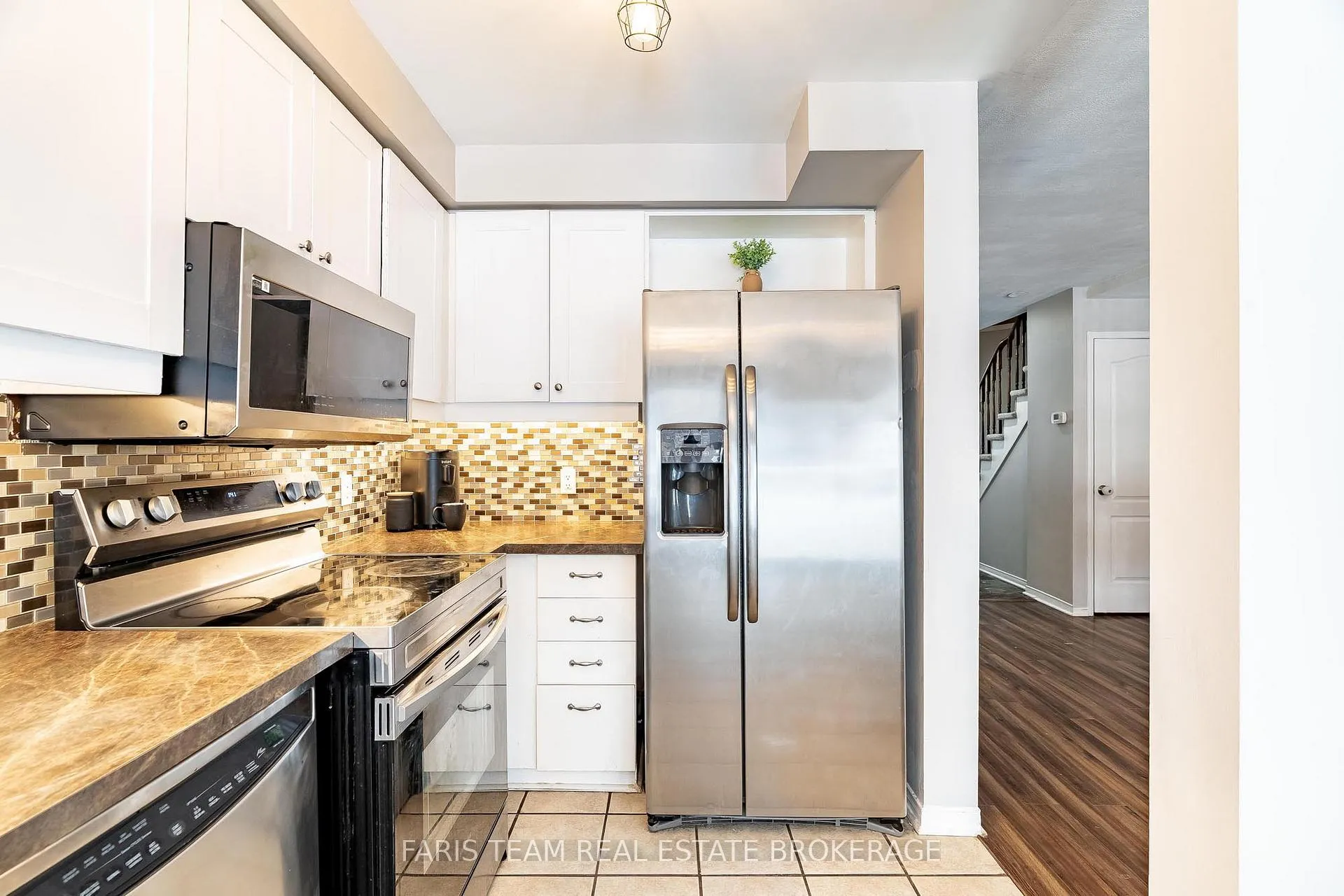 Photo 6 of 256 Ferndale Drive S, Barrie, Ardagh — HOMEH